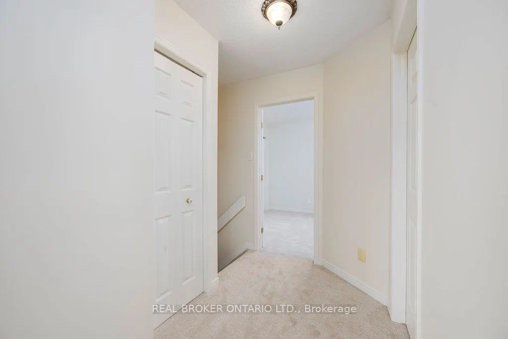 8 Drayton Private