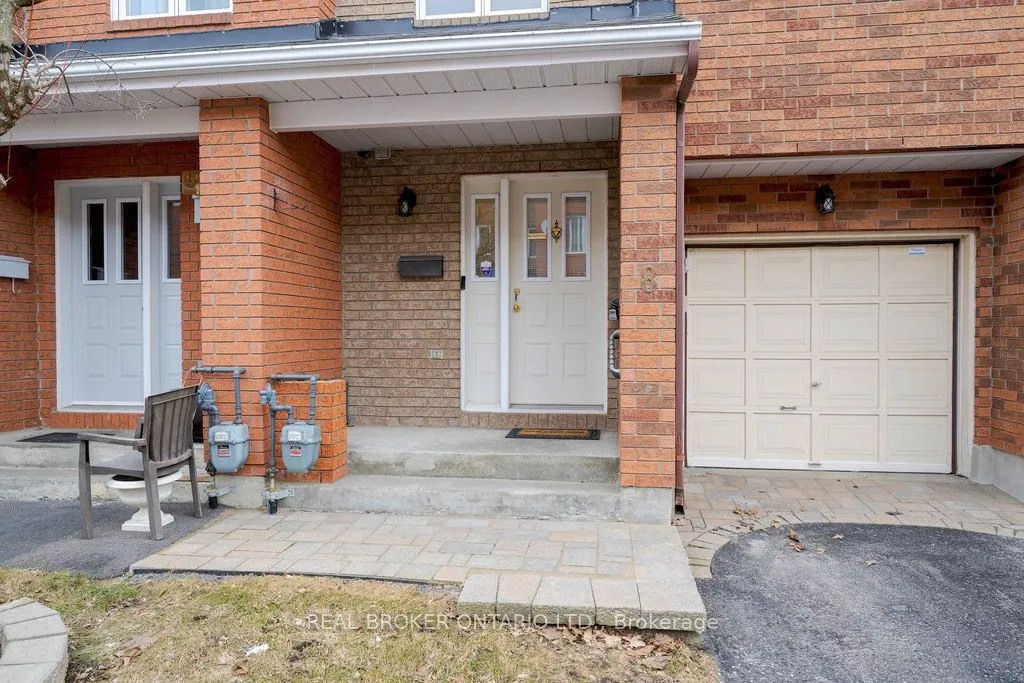 8 Drayton Private