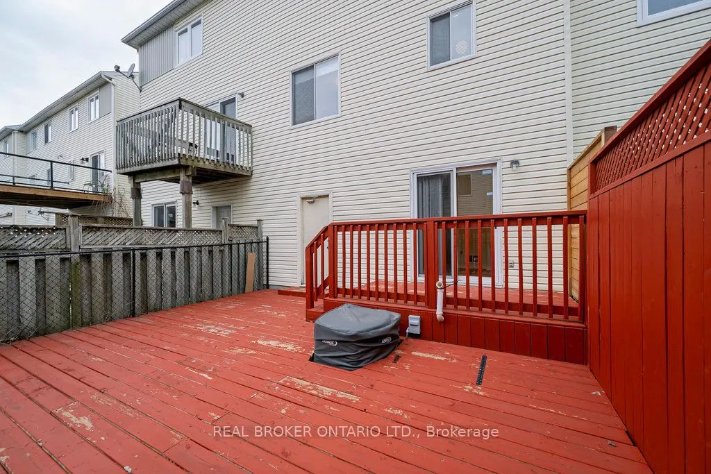 8 Drayton Private