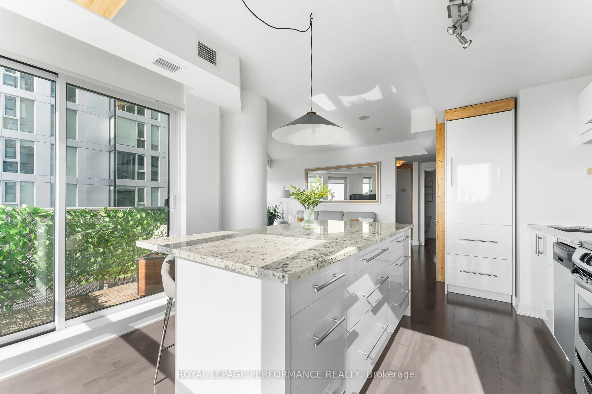 40 Nepean Street, #1305