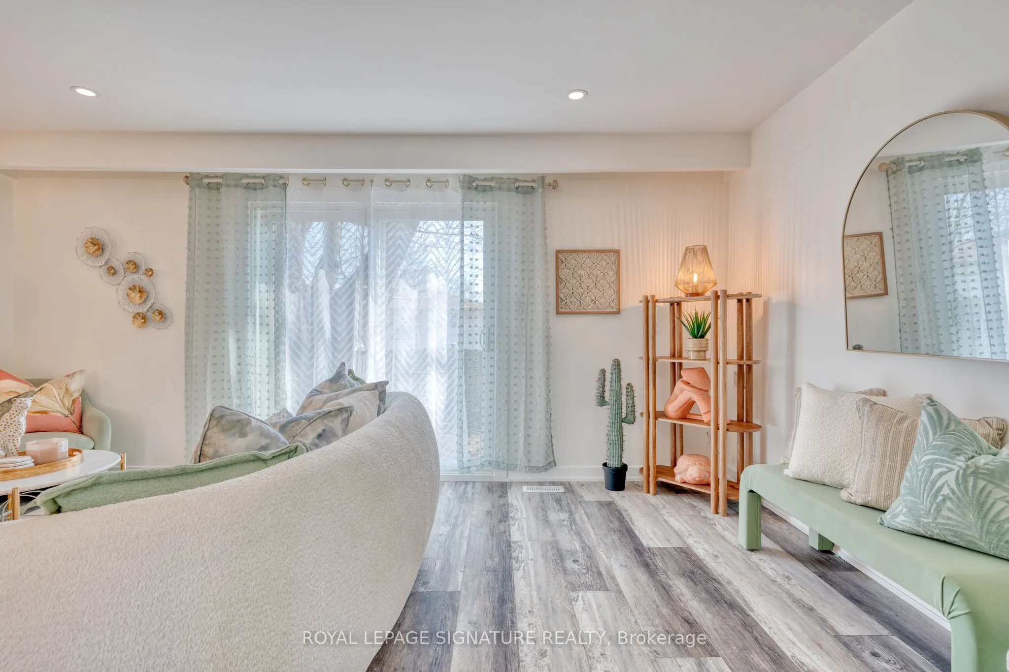 20 Anna Capri Drive