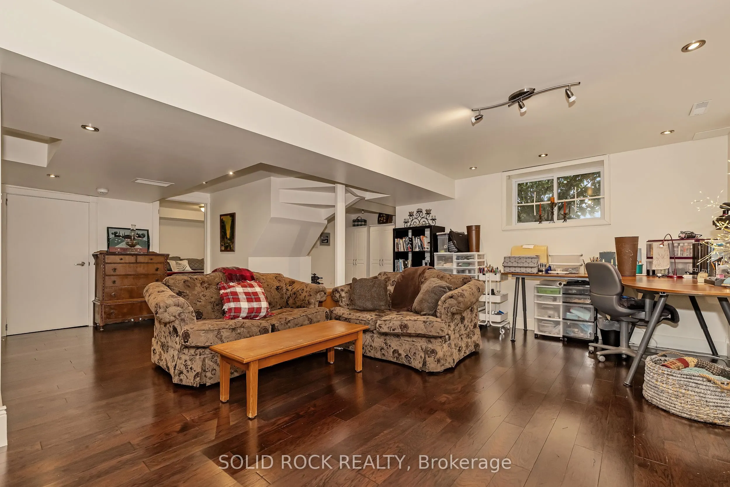 6800 Dwyer Hill Road