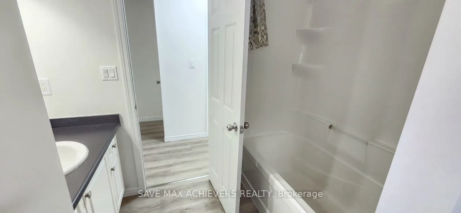 3200 Singleton Avenue, #39