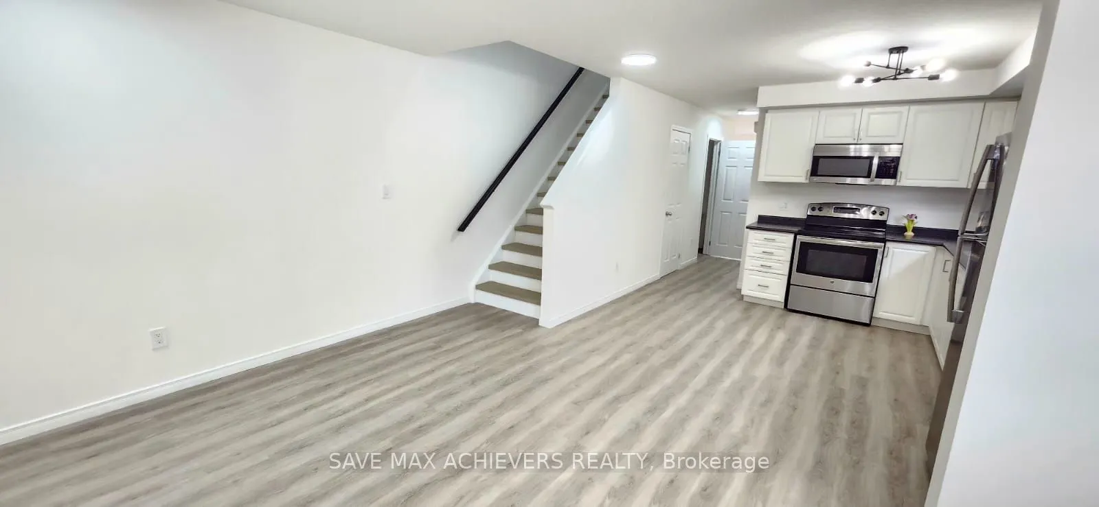 3200 Singleton Avenue, #39