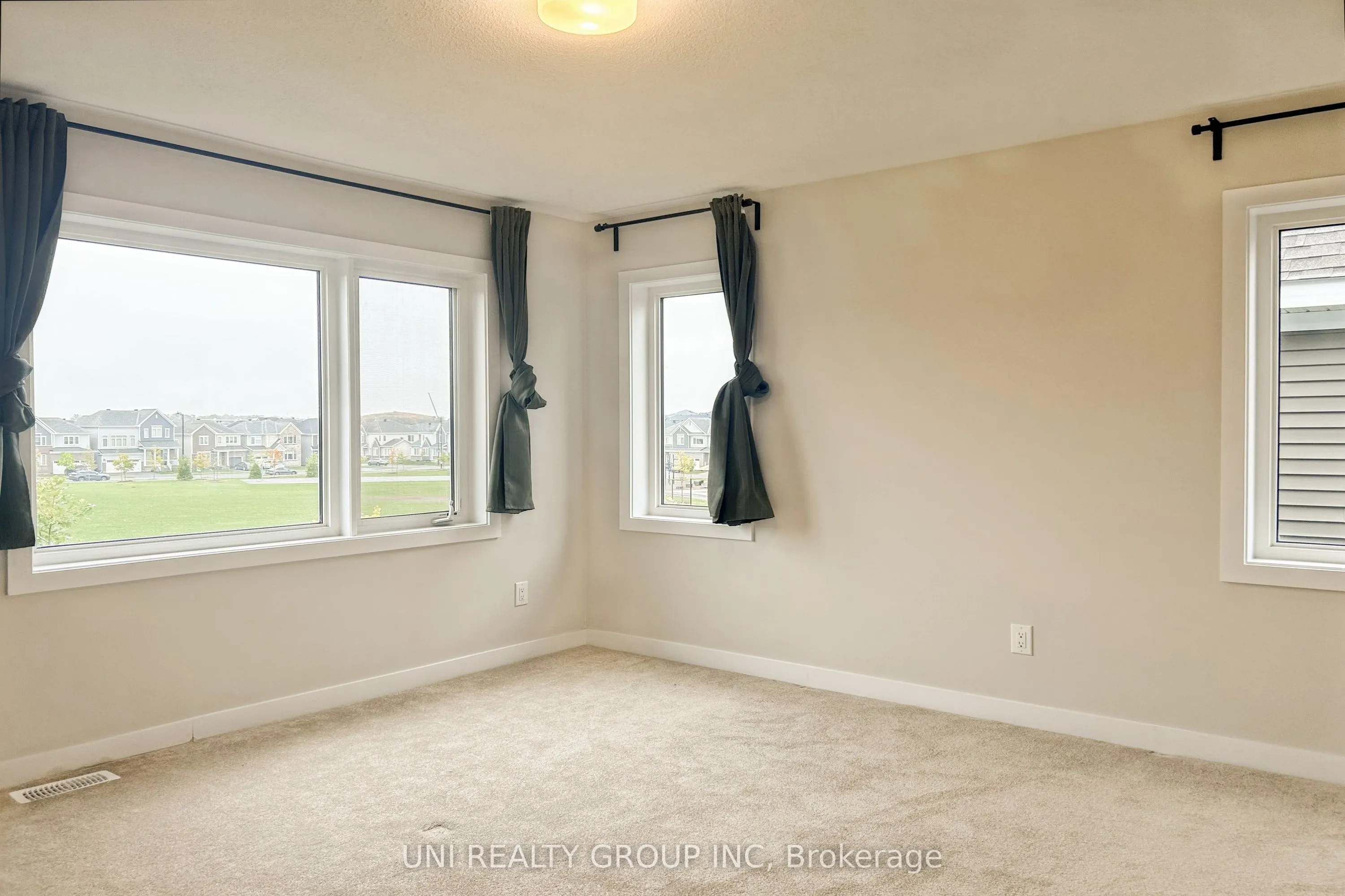 324 CANADENSIS Lane