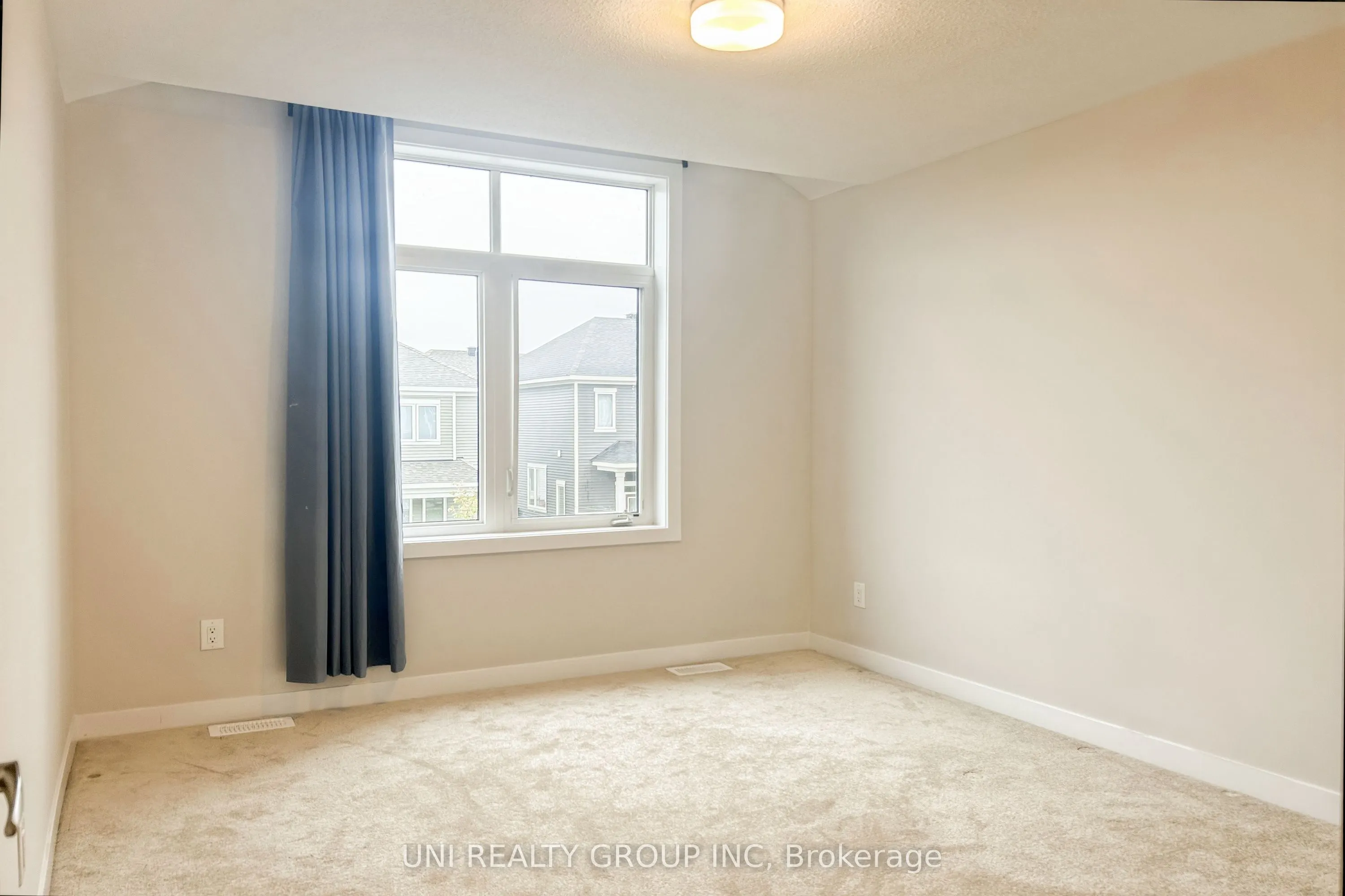 324 CANADENSIS Lane