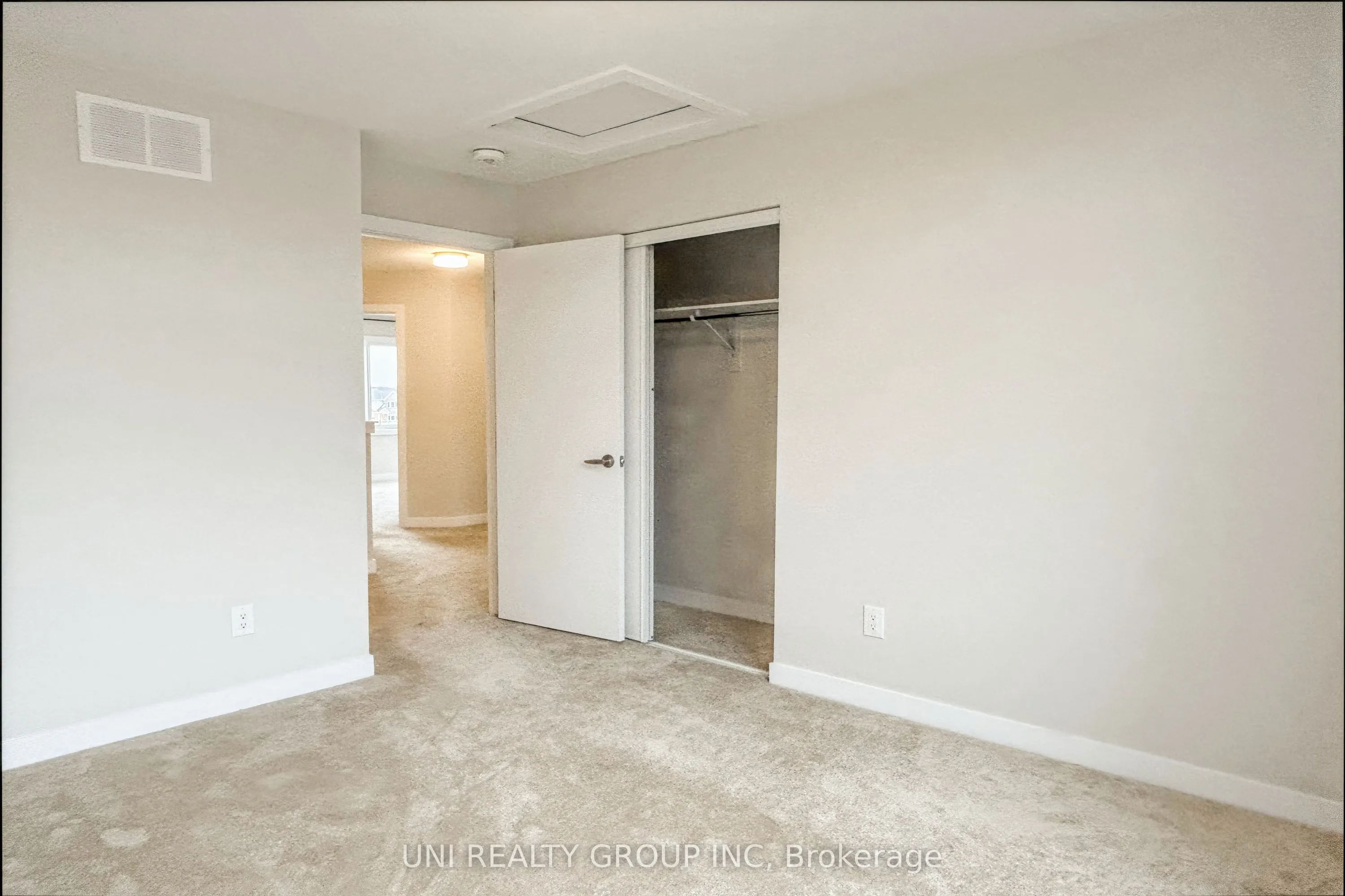 324 CANADENSIS Lane