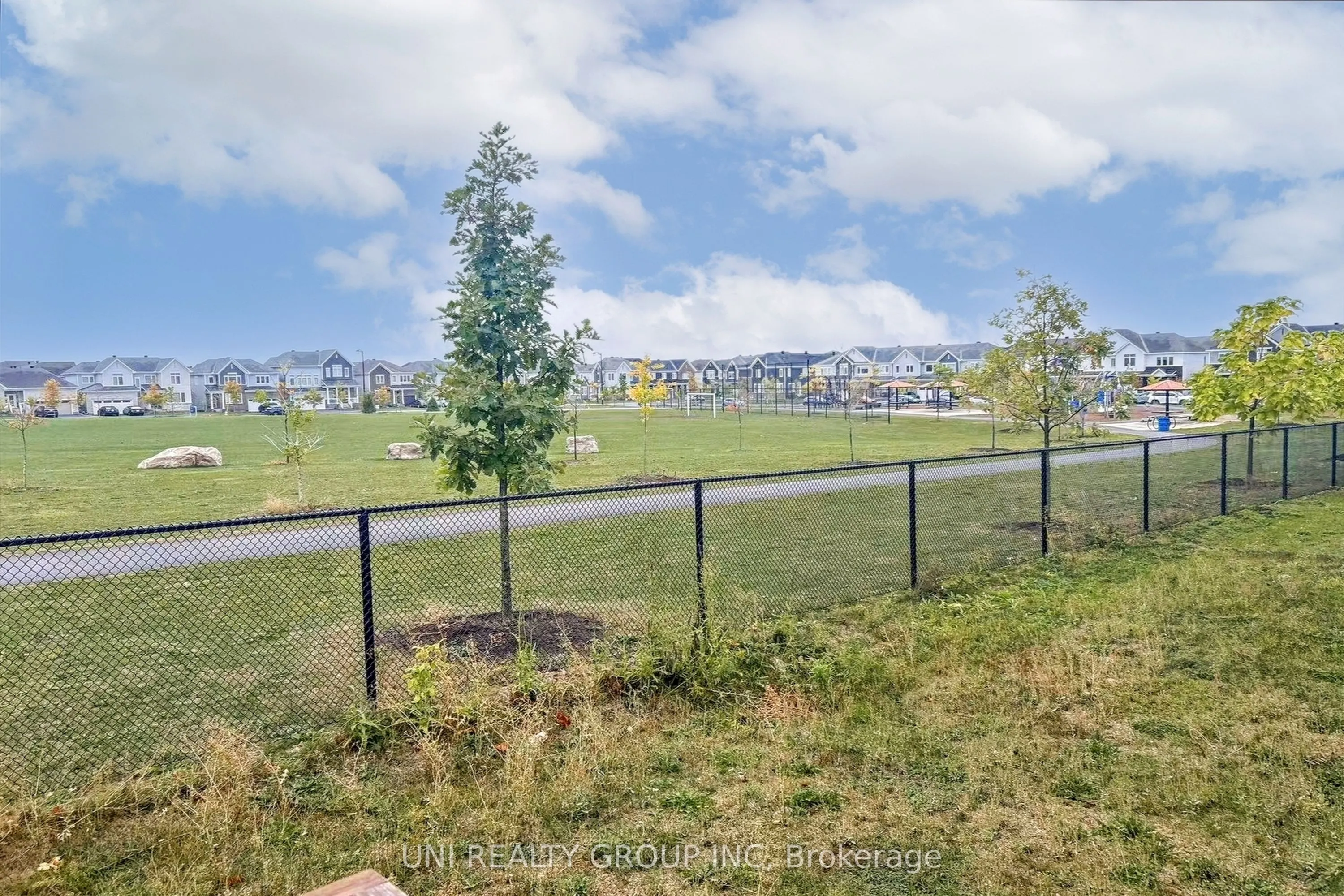 324 CANADENSIS Lane
