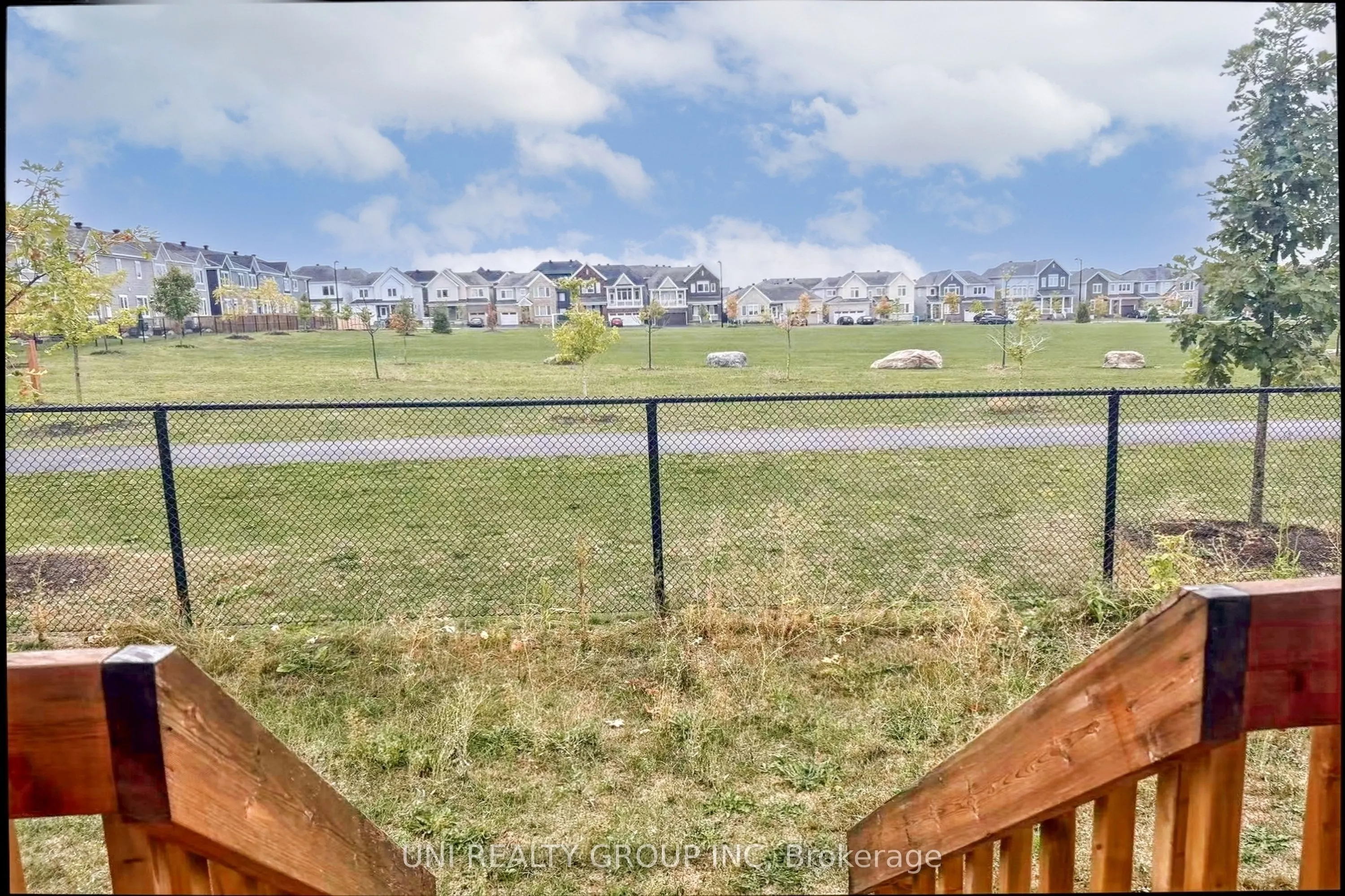 324 CANADENSIS Lane