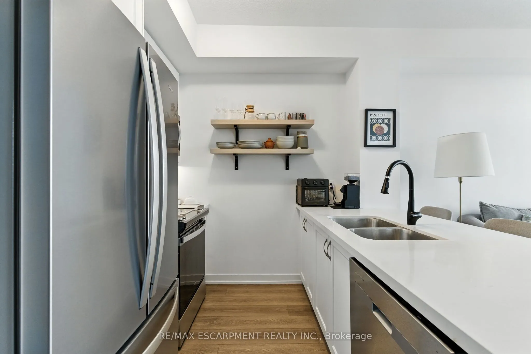 460 DUNDAS Street E, #313