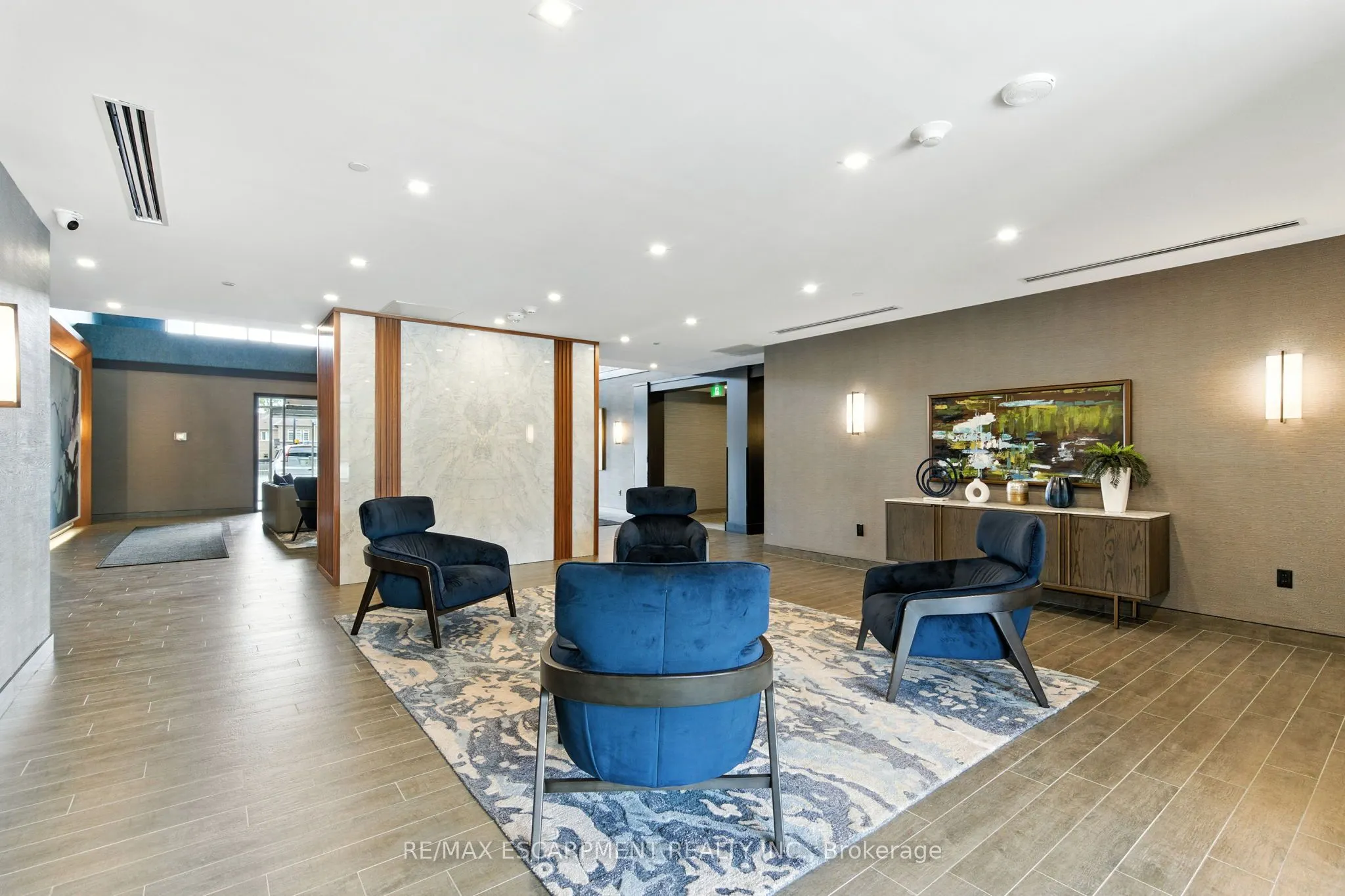 460 DUNDAS Street E, #313