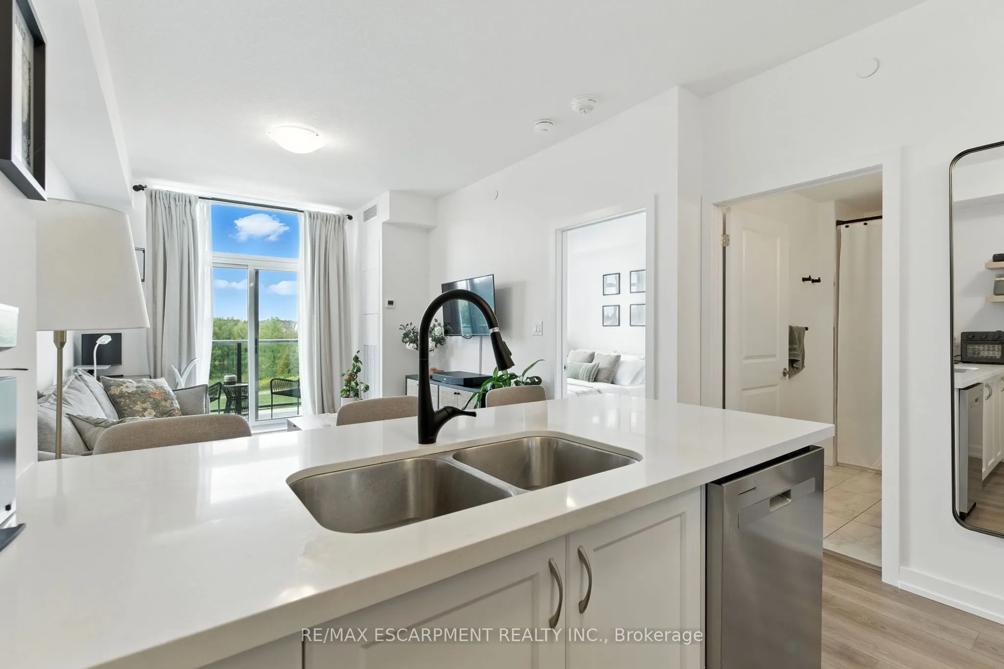 460 DUNDAS Street E, #313