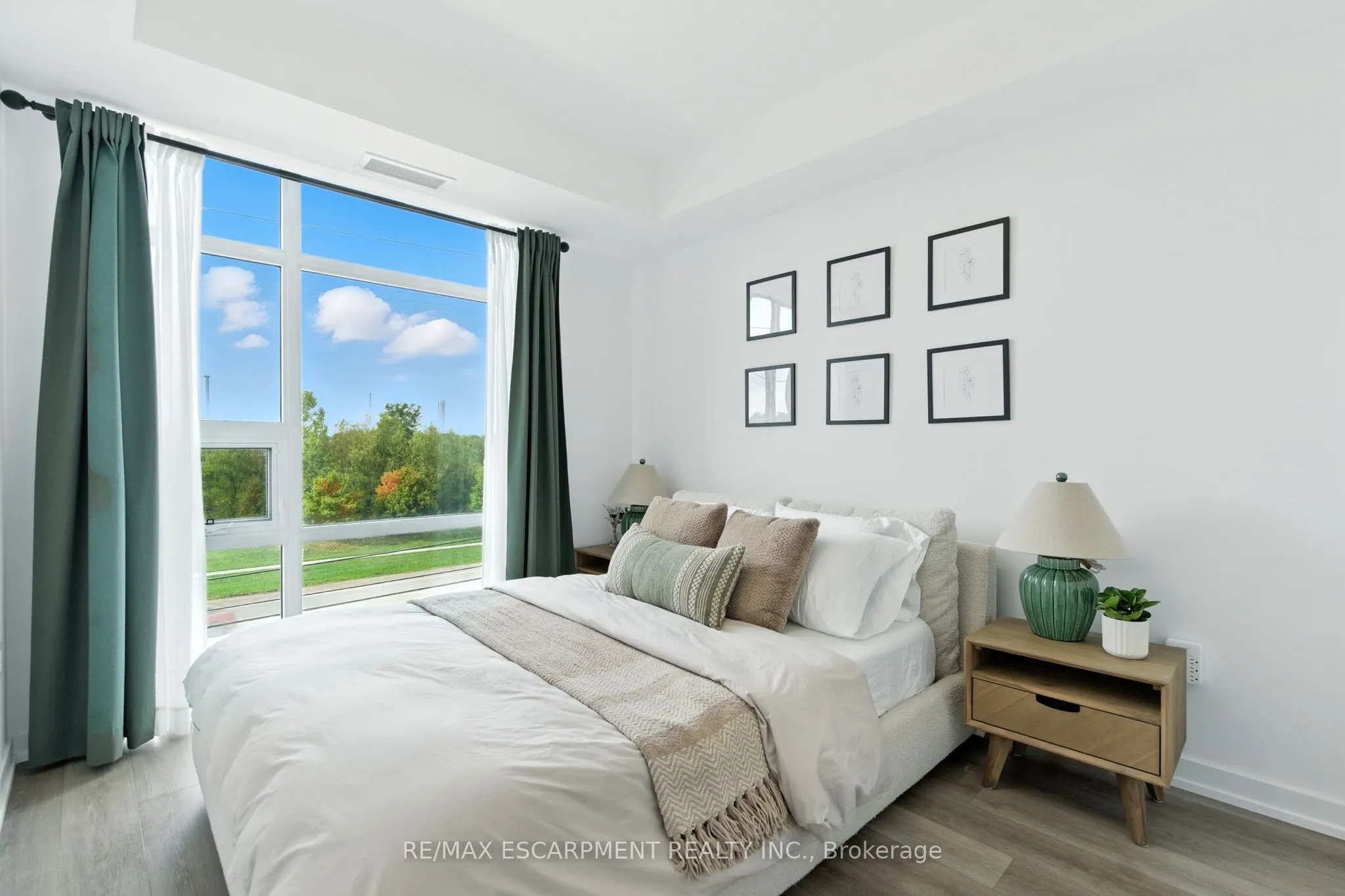 460 DUNDAS Street E, #313