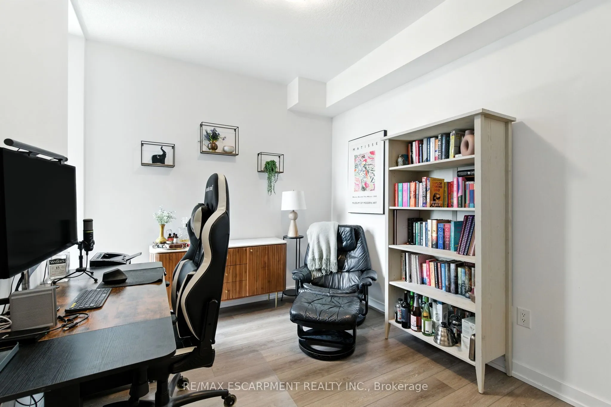 460 DUNDAS Street E, #313