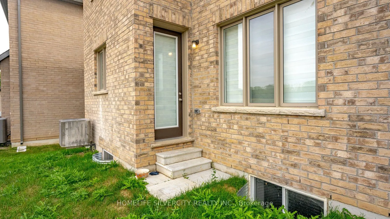 102 Strickland Avenue