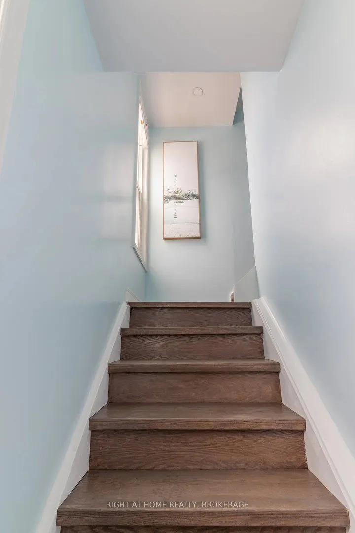 60 Ross Street, #UPPER