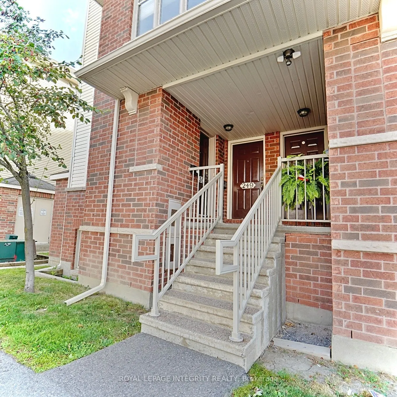251 Keltie Private, #6