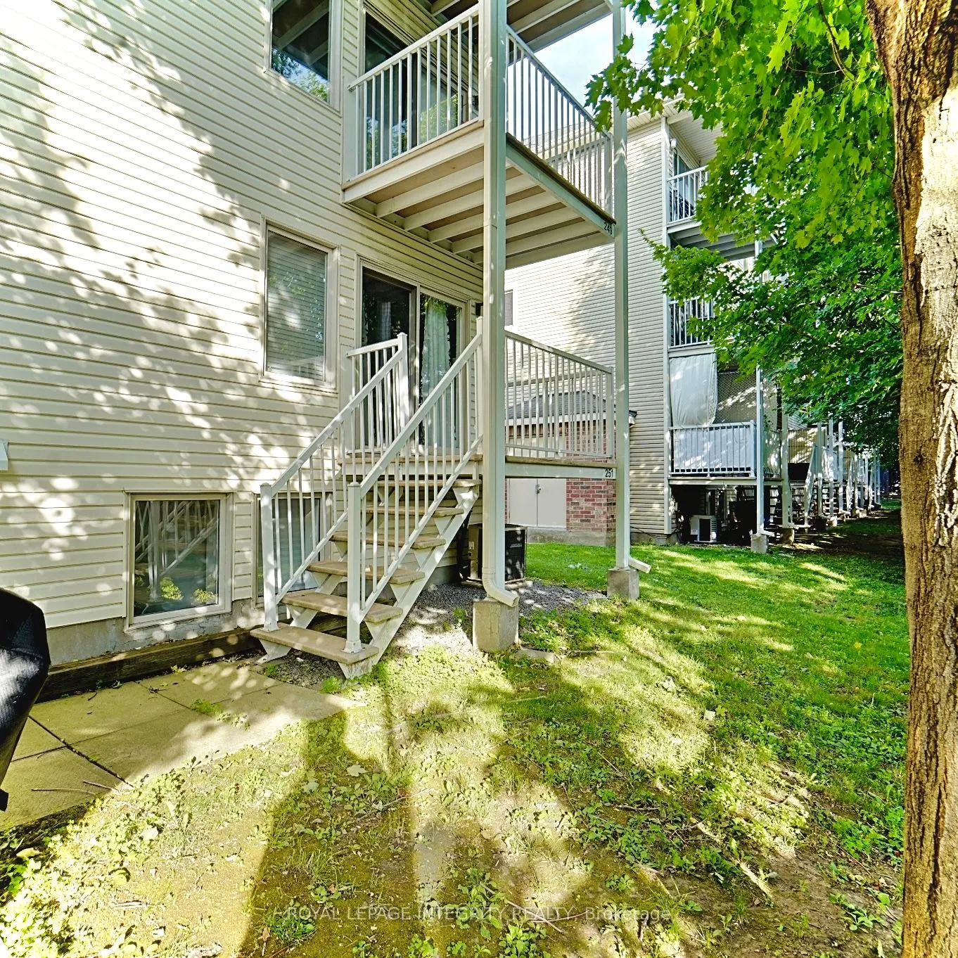 251 Keltie Private, #6