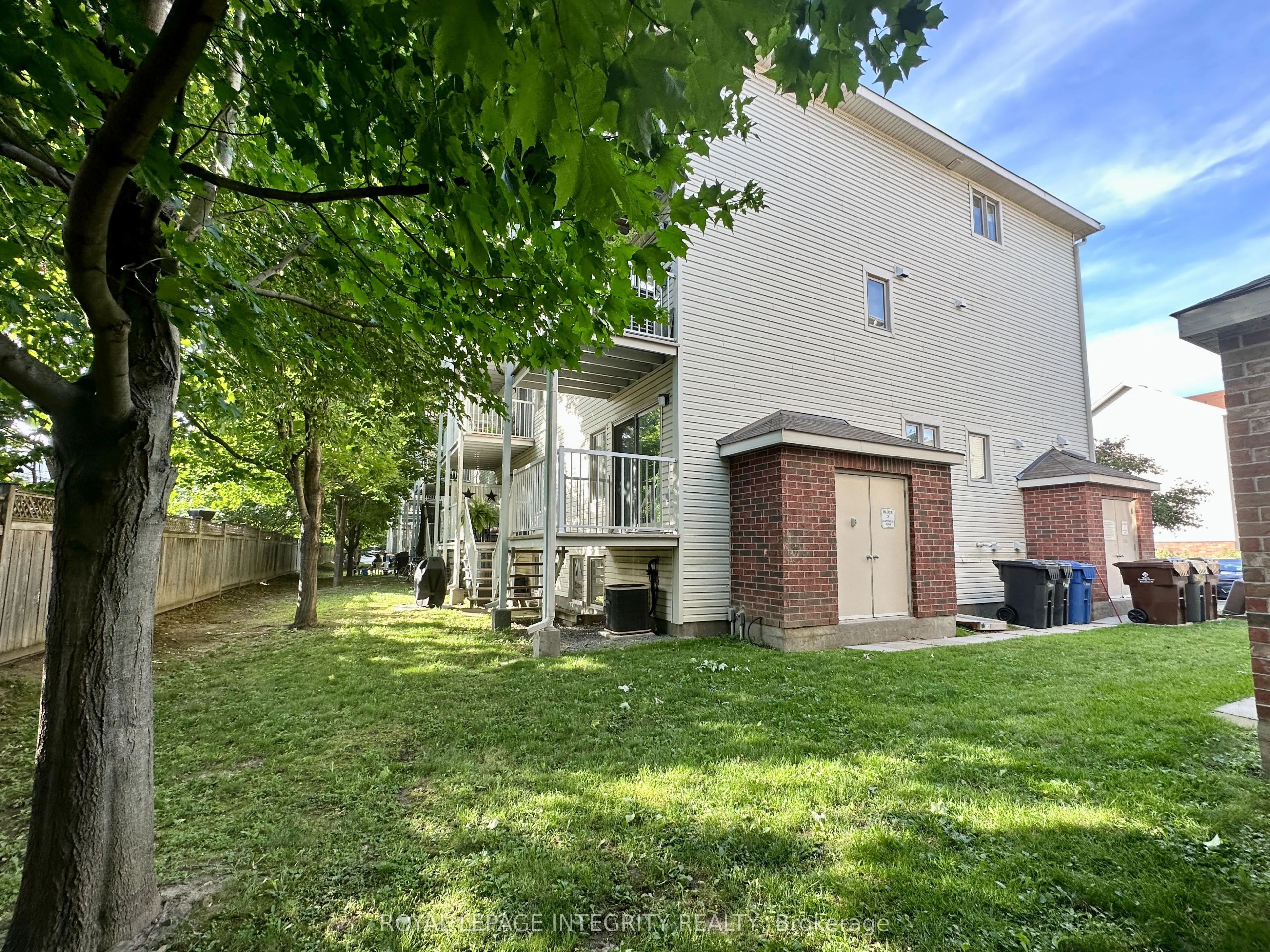 251 Keltie Private, #6