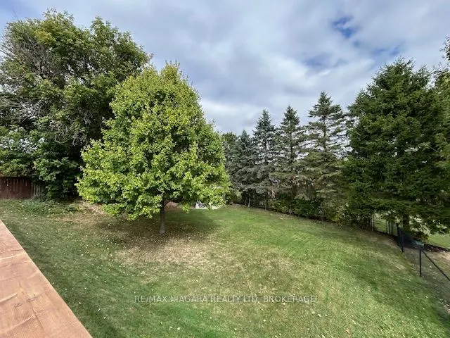 386 Caithness Street E, #upper