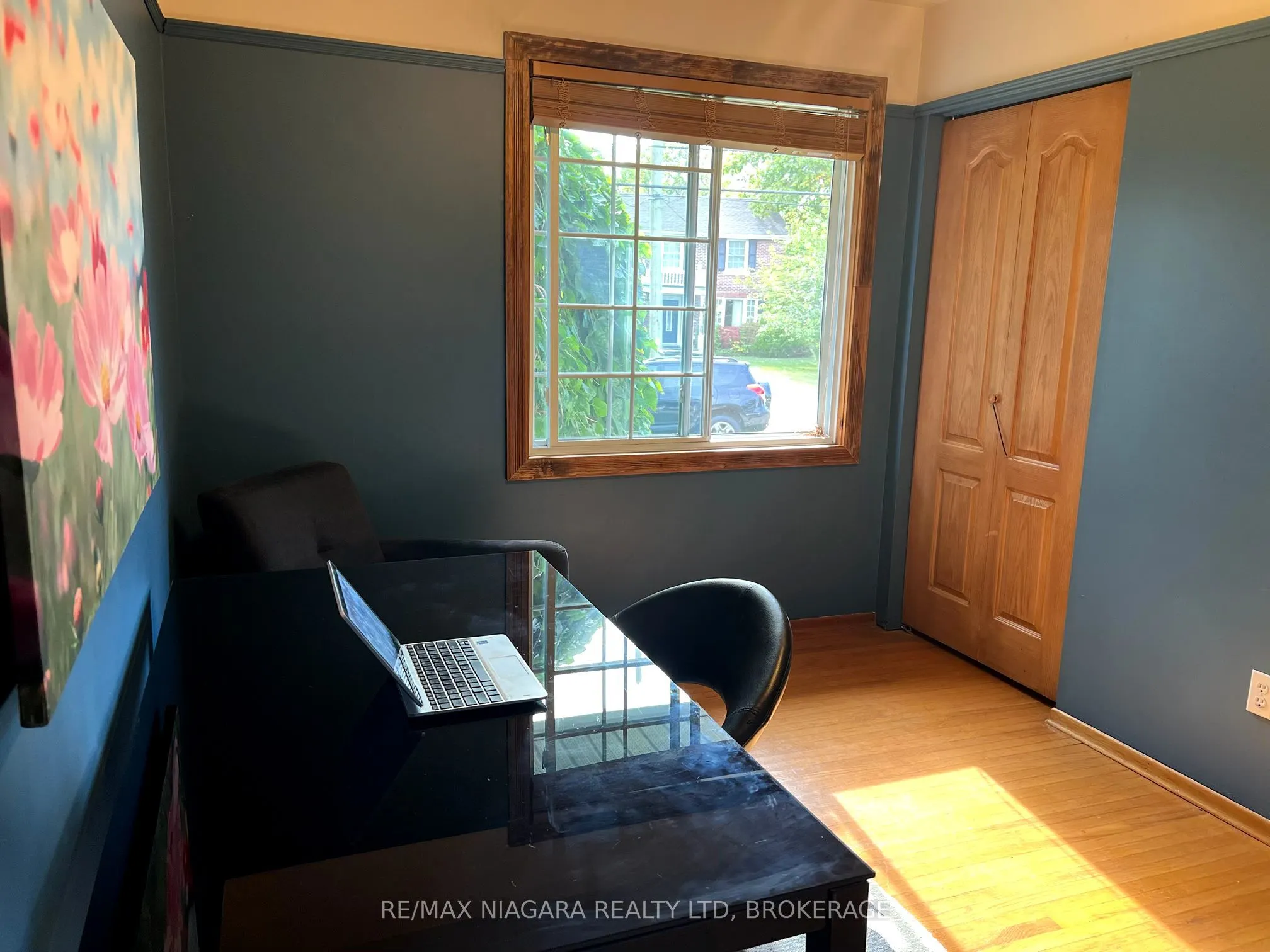 386 Caithness Street E, #upper
