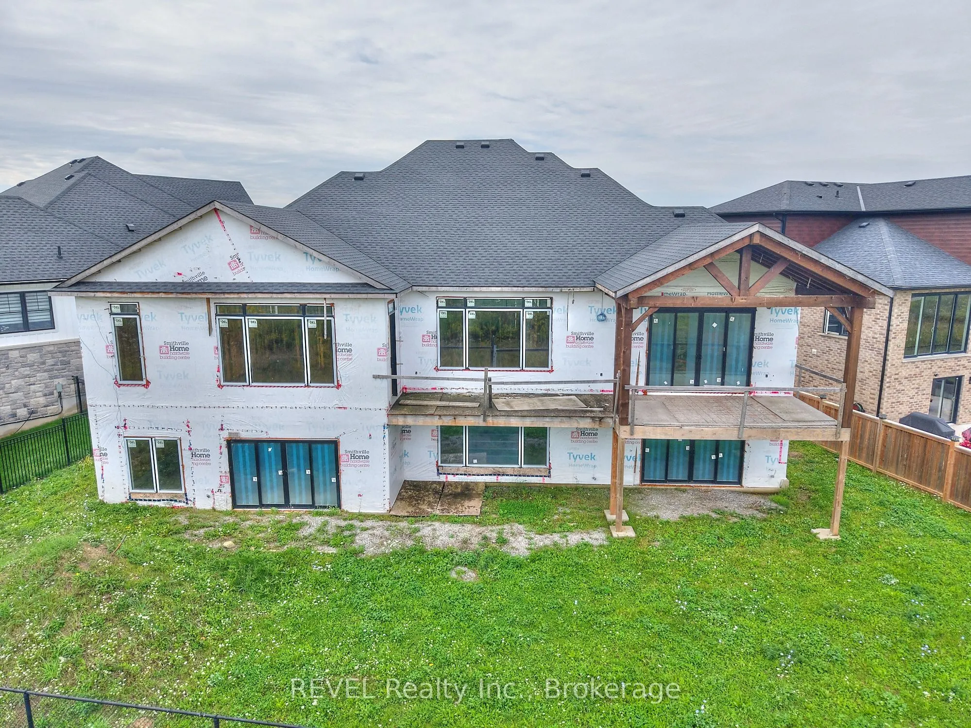 62 BERGENSTEIN Crescent