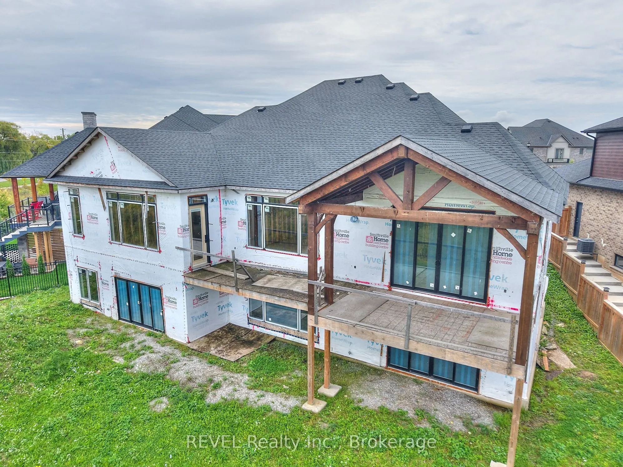 62 BERGENSTEIN Crescent