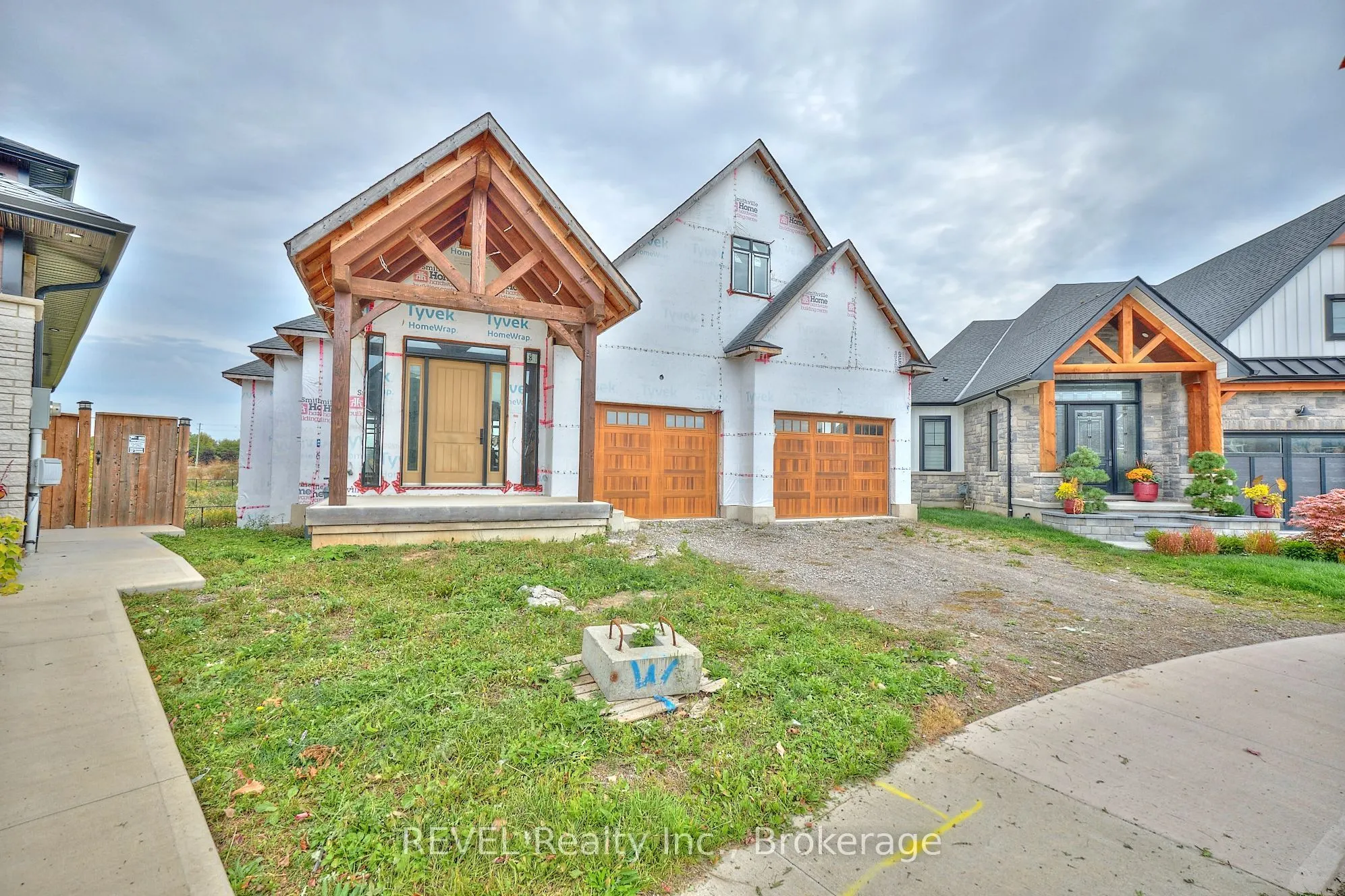 62 BERGENSTEIN Crescent