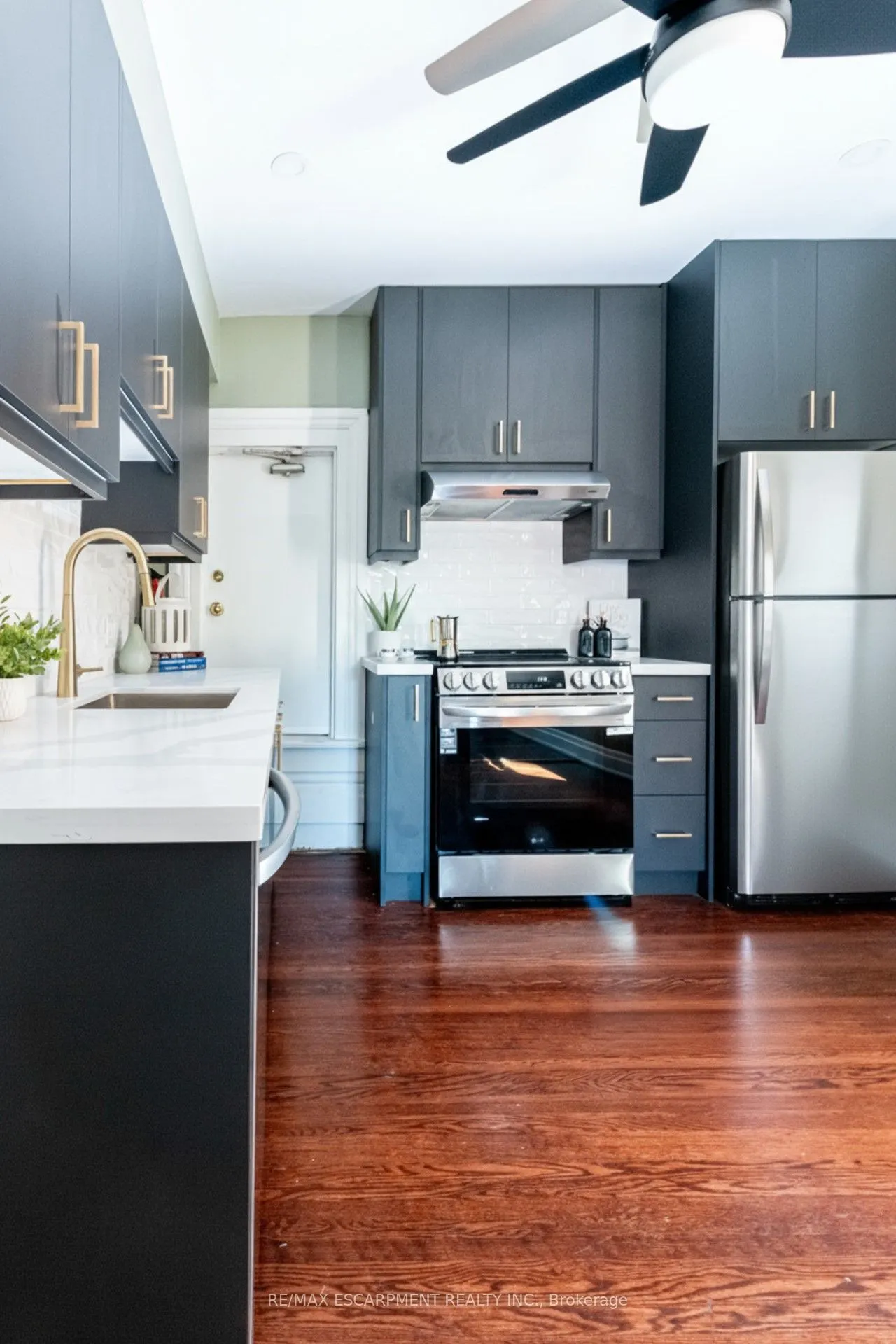11 Eastbourne Avenue, #2