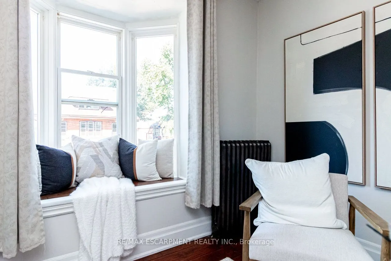 11 Eastbourne Avenue, #2