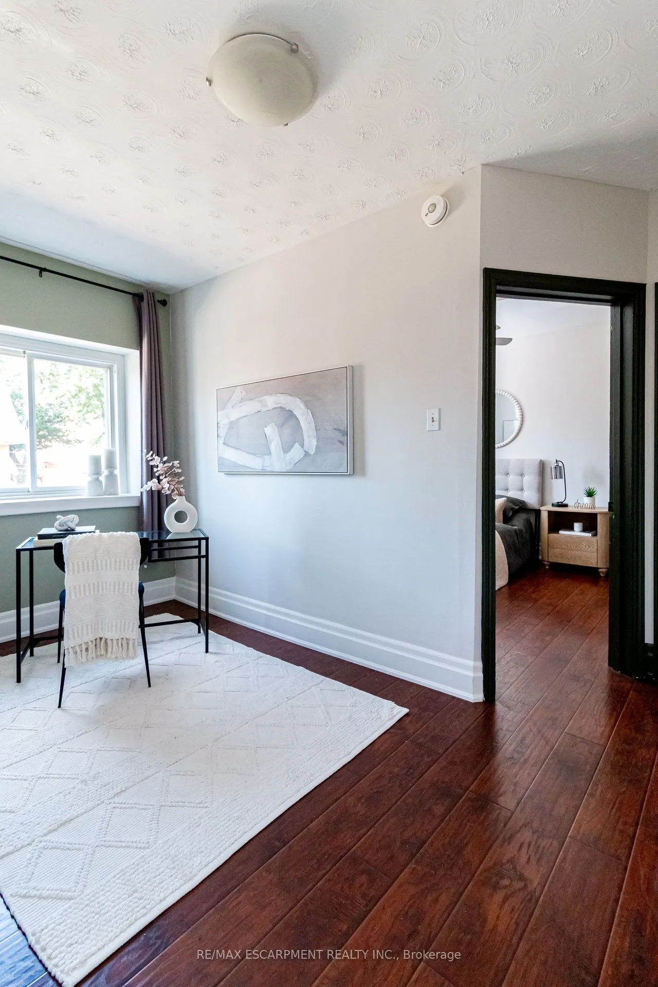 11 Eastbourne Avenue, #2