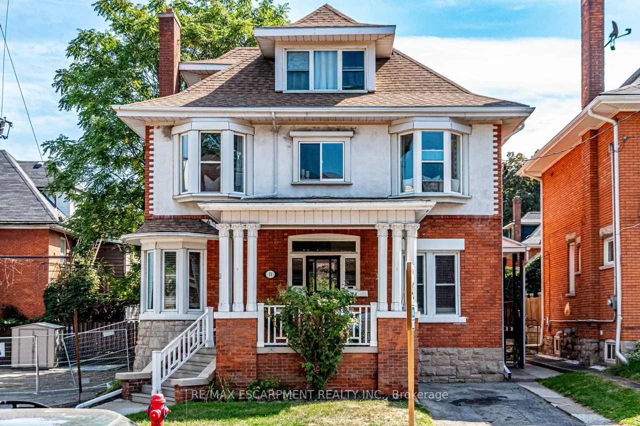 11 Eastbourne Avenue, #2