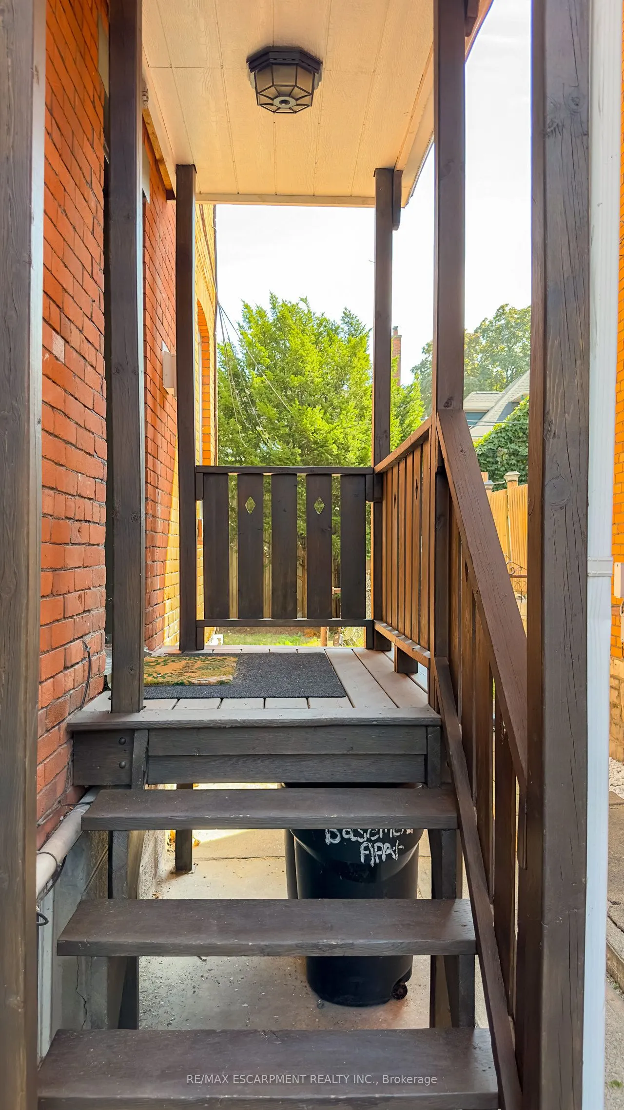 11 Eastbourne Avenue, #2