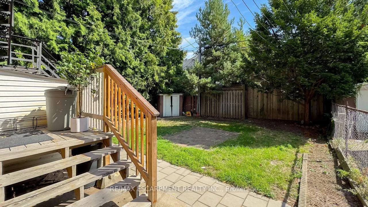 11 Eastbourne Avenue, #2