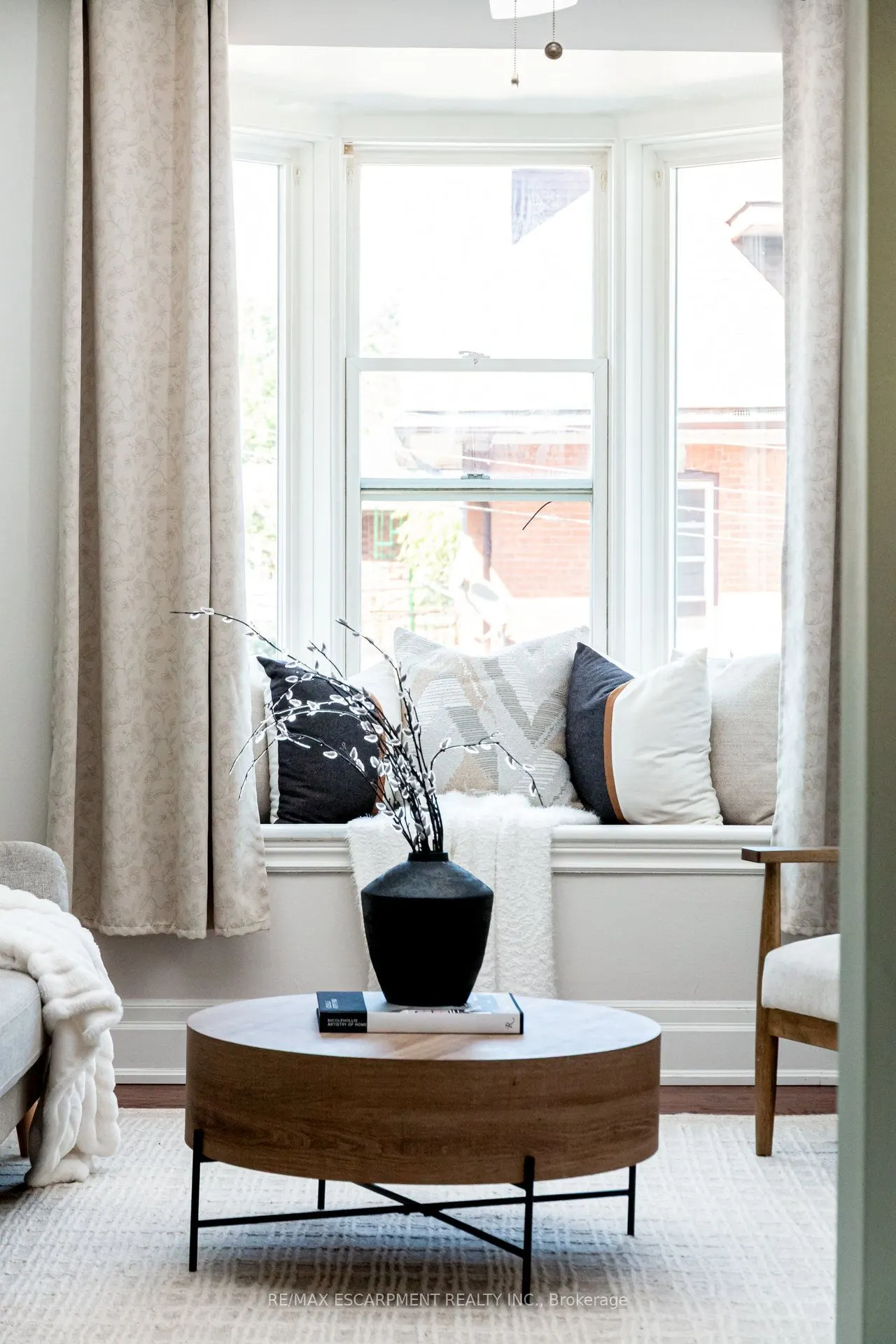 11 Eastbourne Avenue, #2