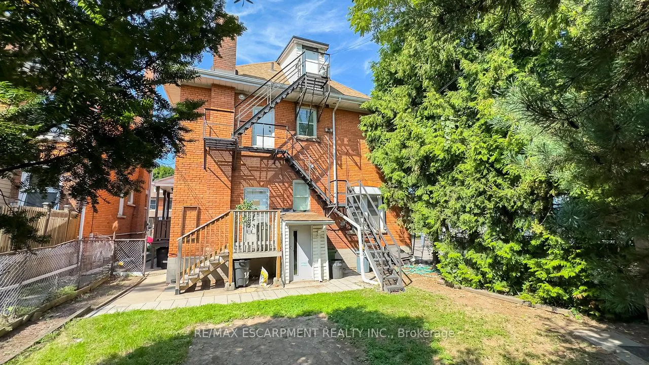 11 Eastbourne Avenue, #2