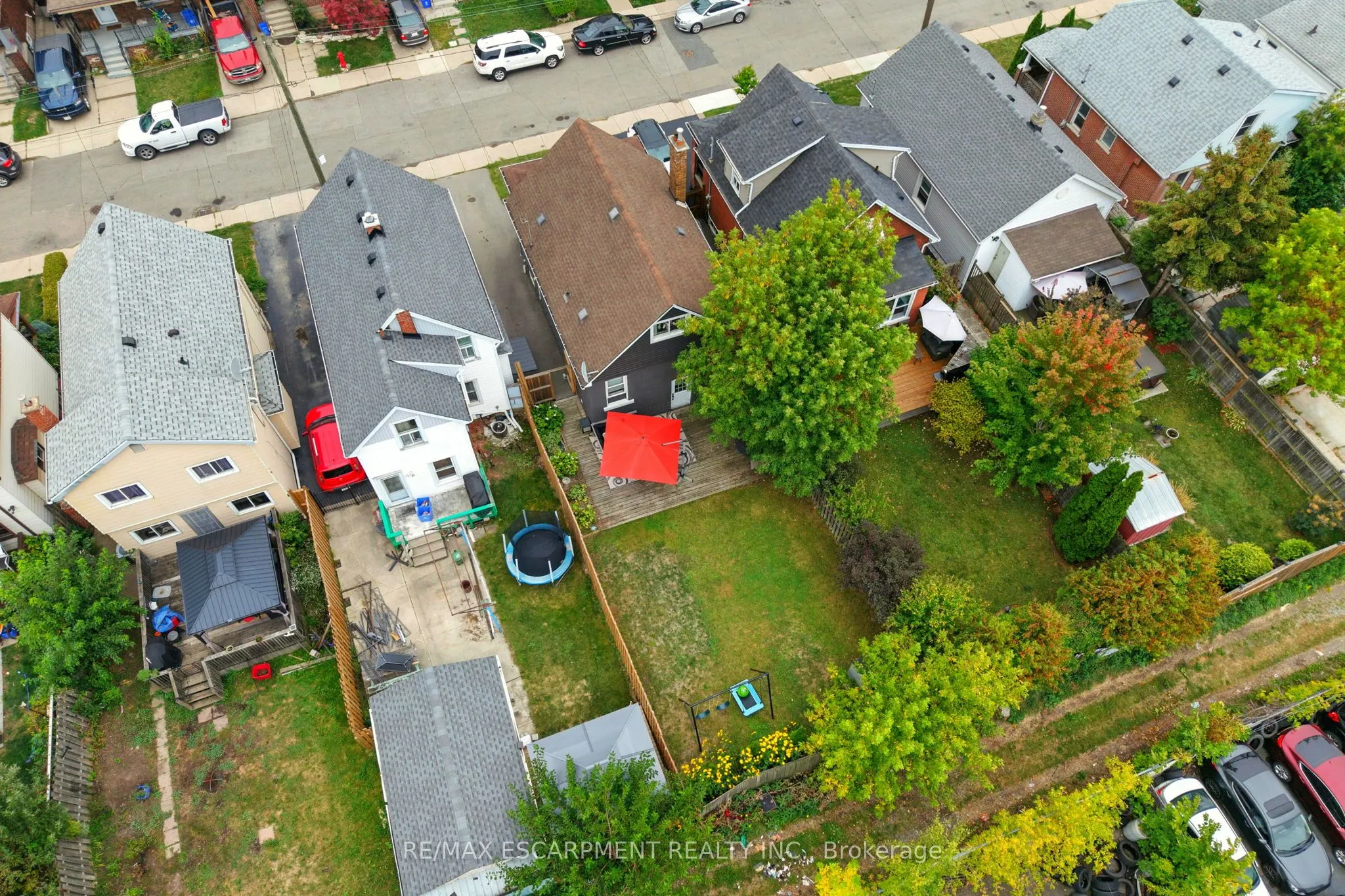 85 Crosthwaite Avenue N