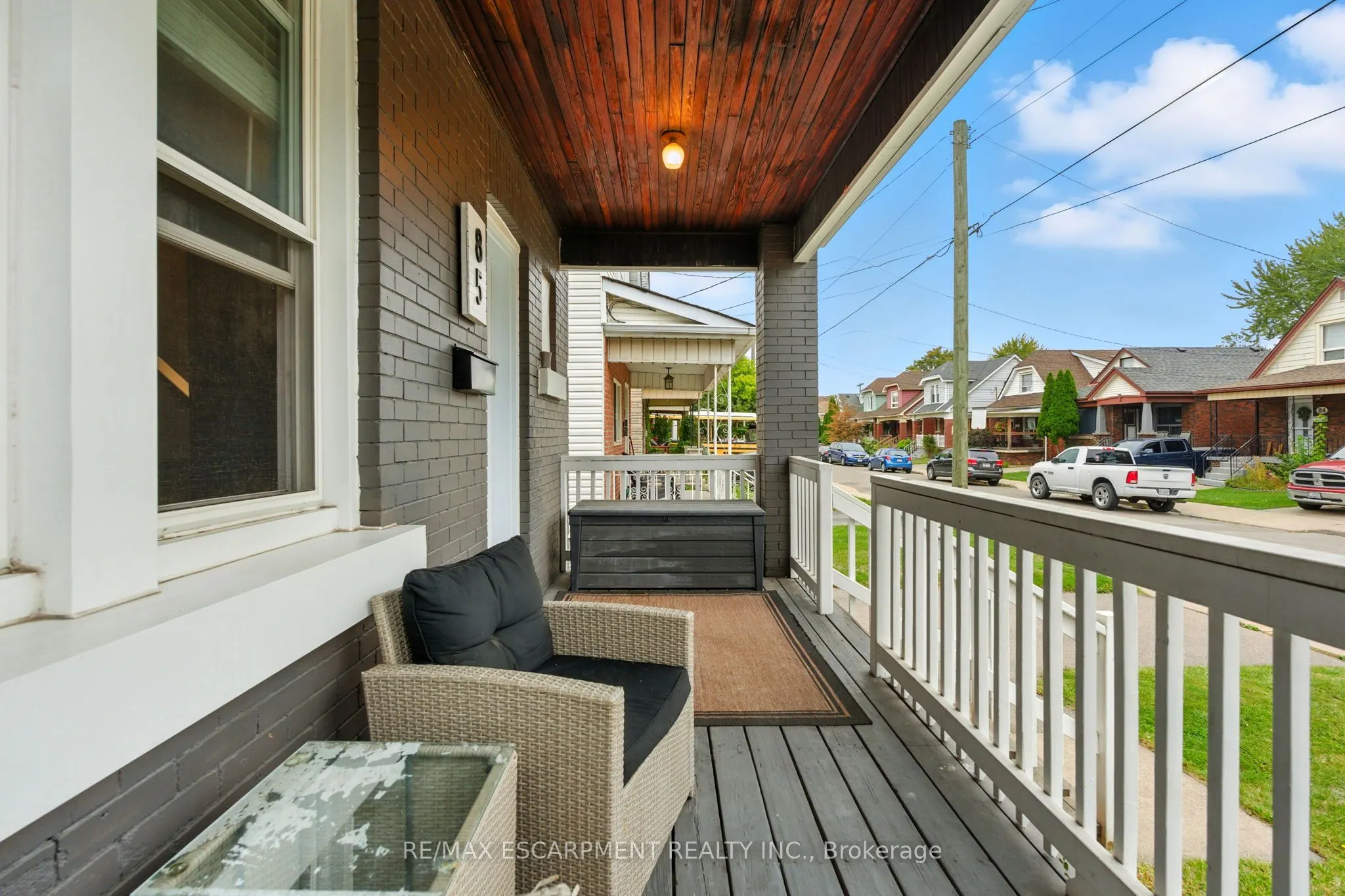 85 Crosthwaite Avenue N