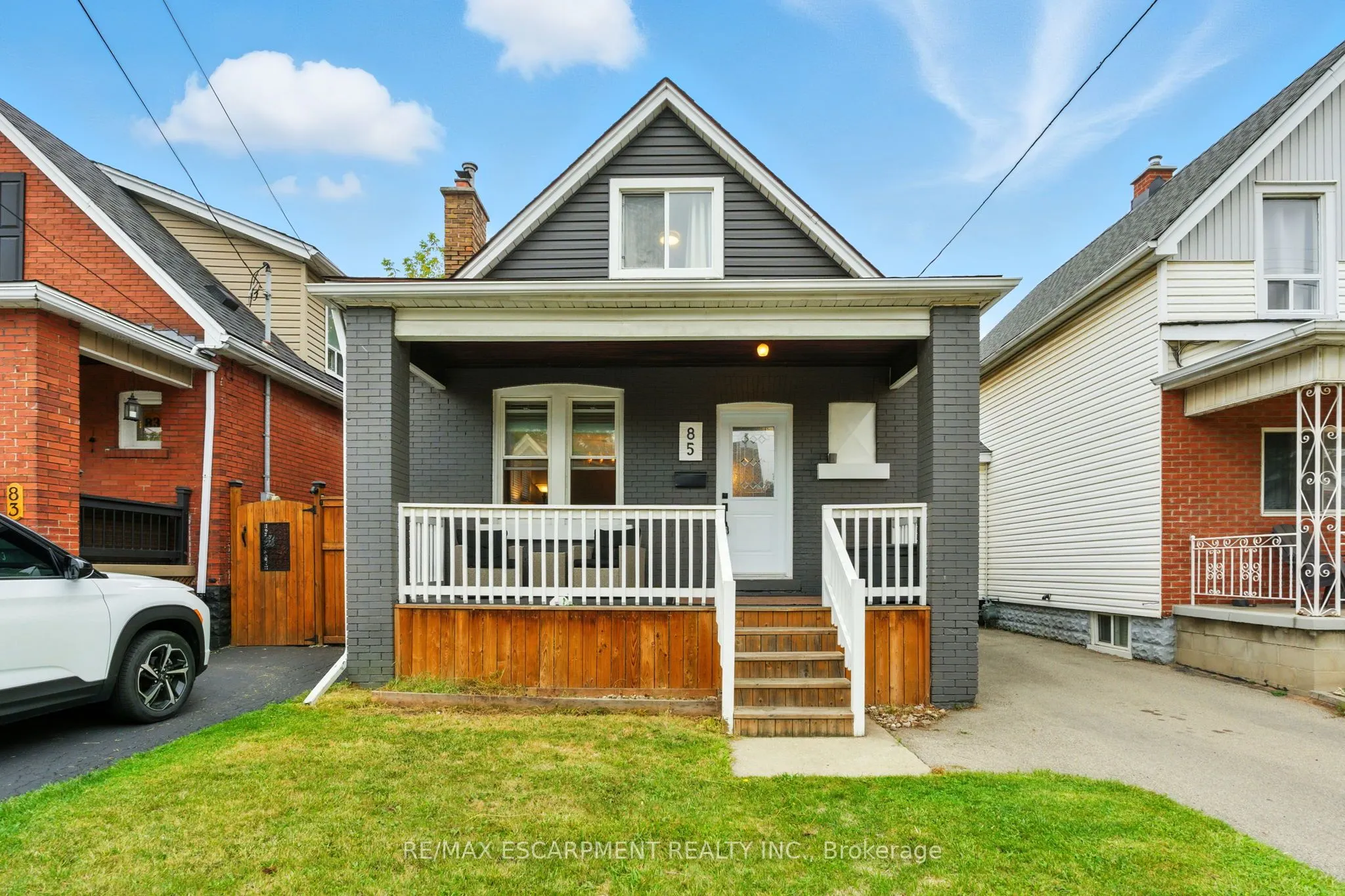 85 Crosthwaite Avenue N