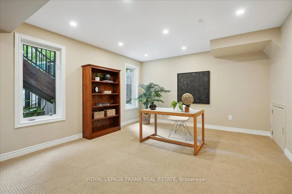 23 Woodlawn Court