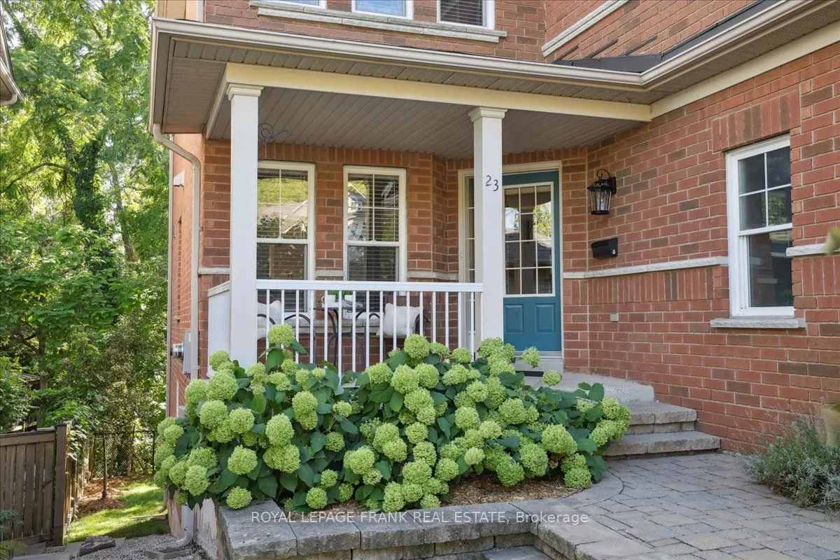 23 Woodlawn Court