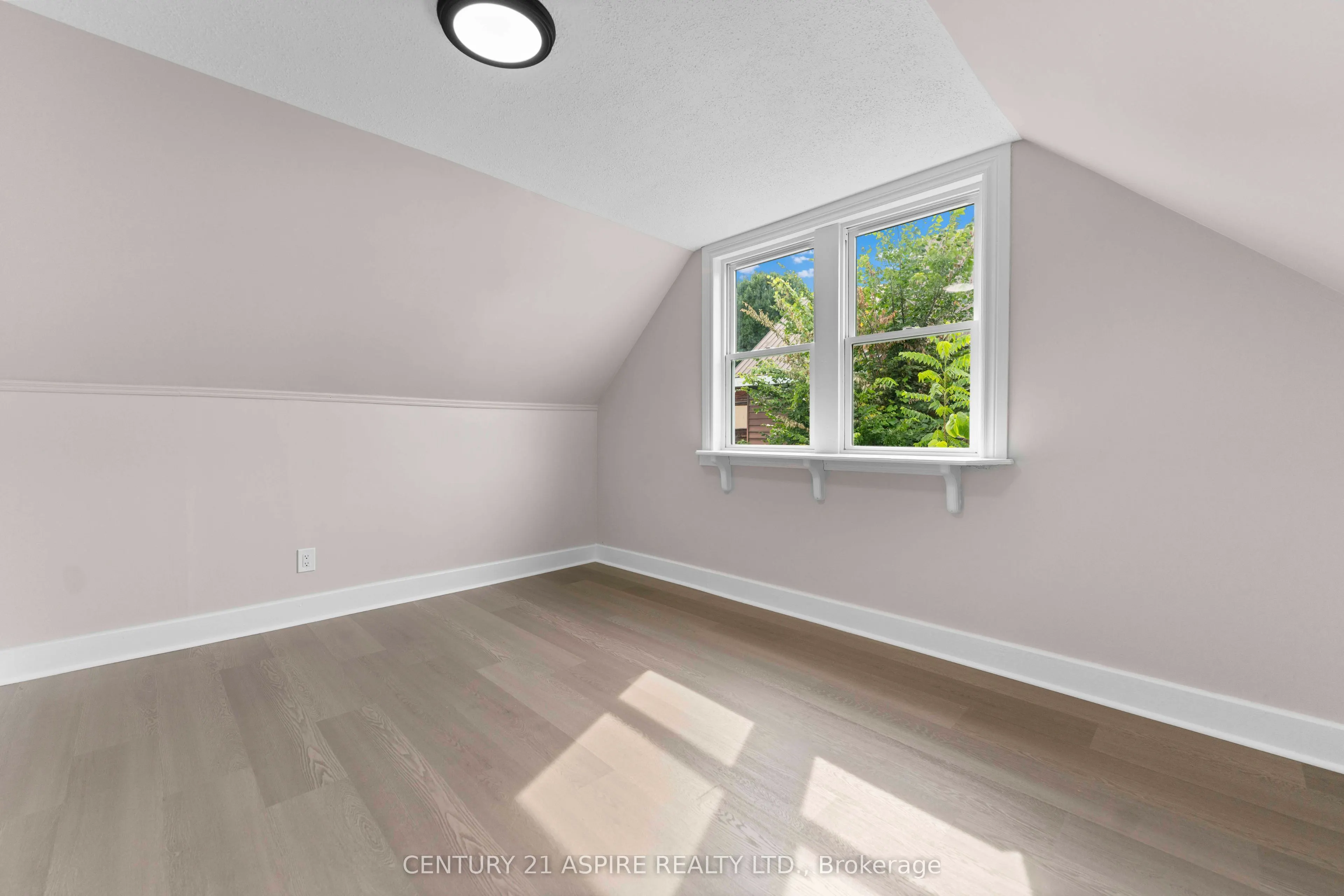 332 Alfred Street