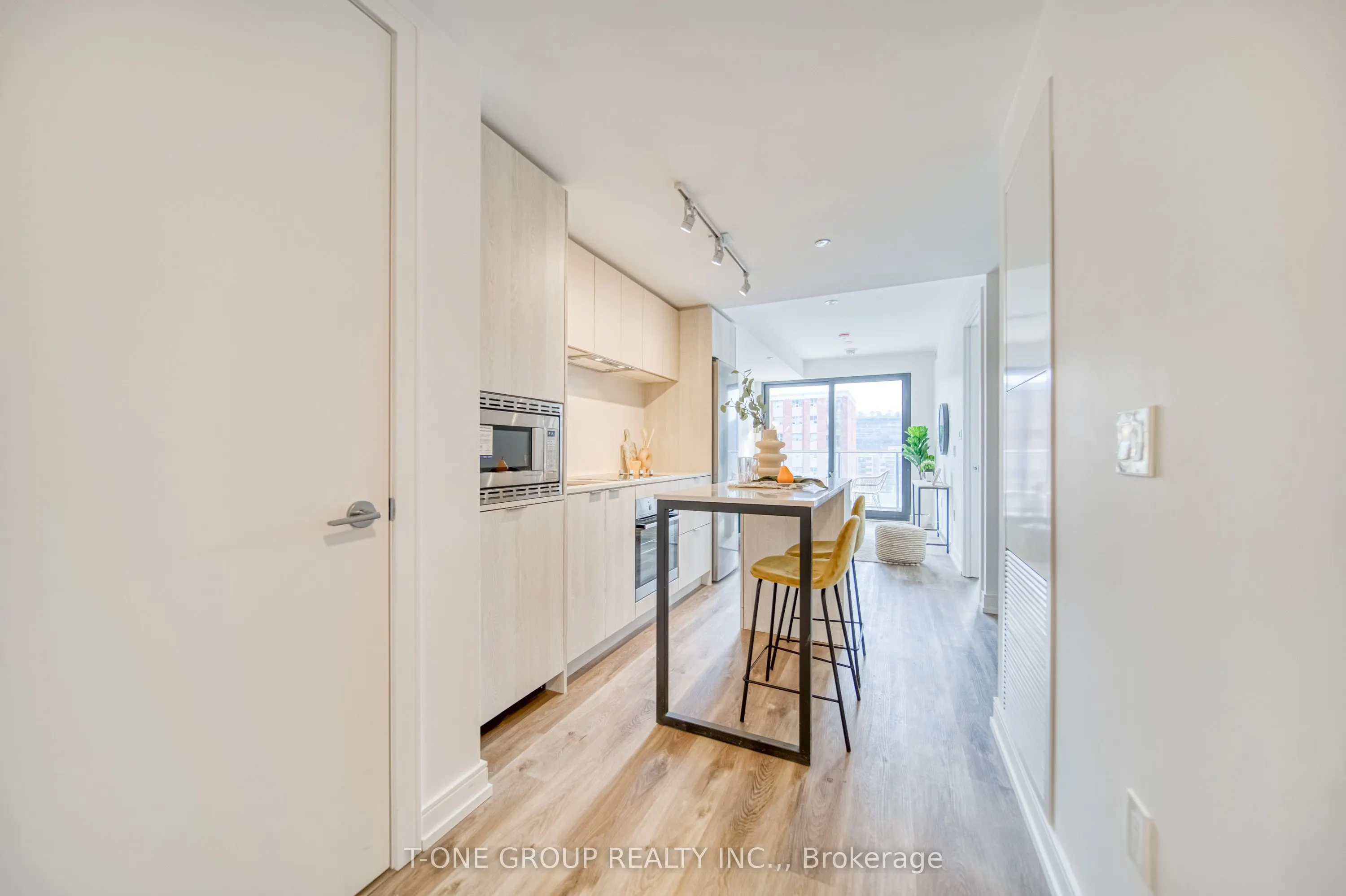 1 Jarvis Street, #910