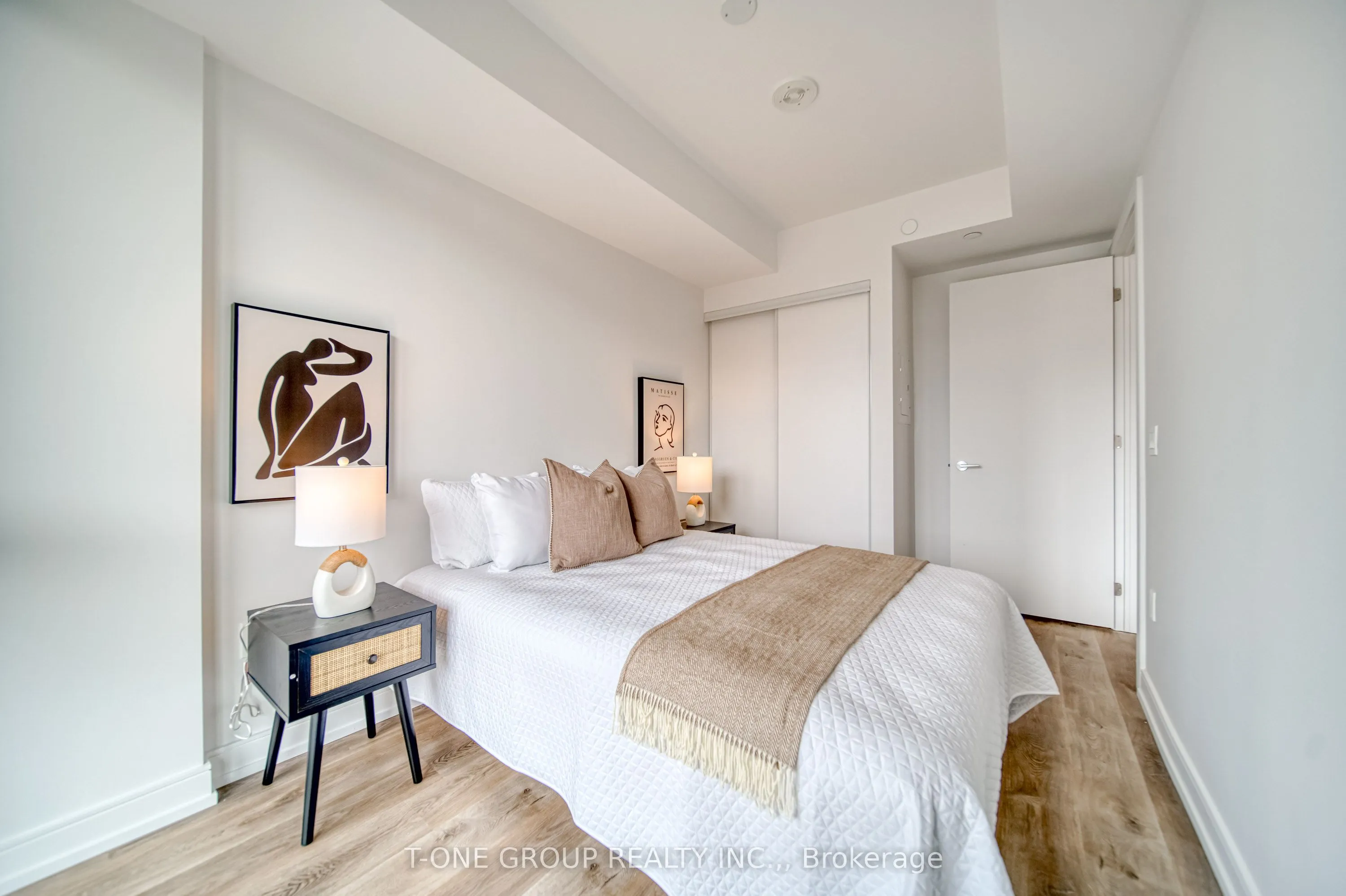 1 Jarvis Street, #910