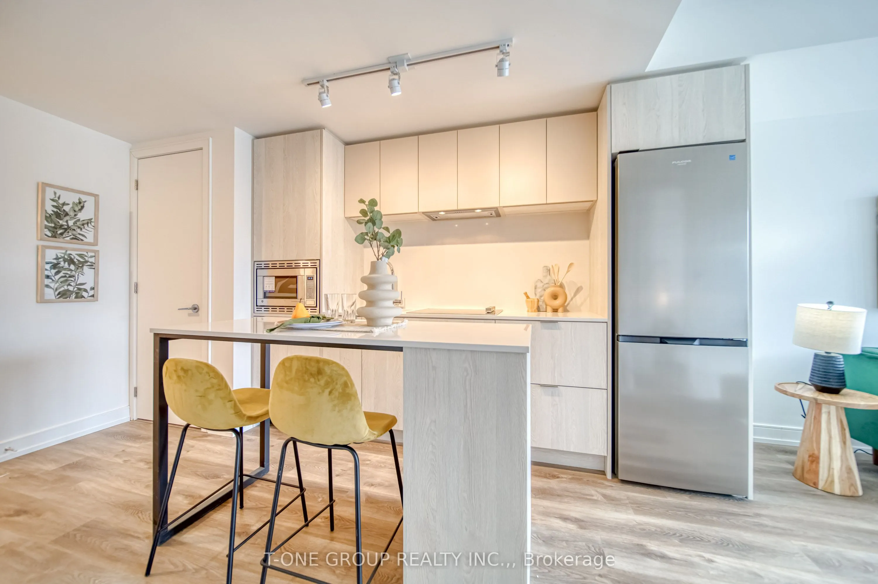 1 Jarvis Street, #910
