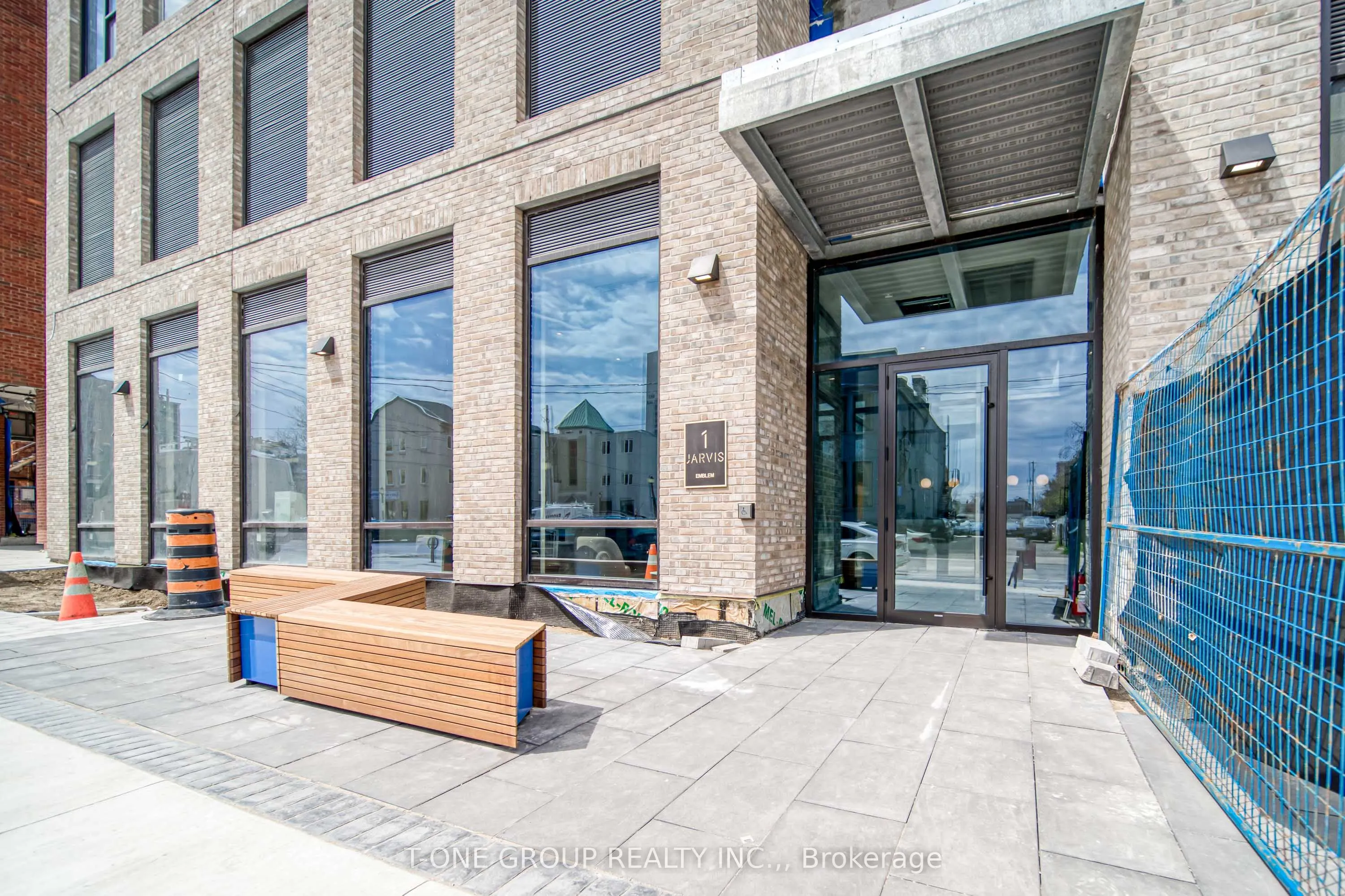 1 Jarvis Street, #910