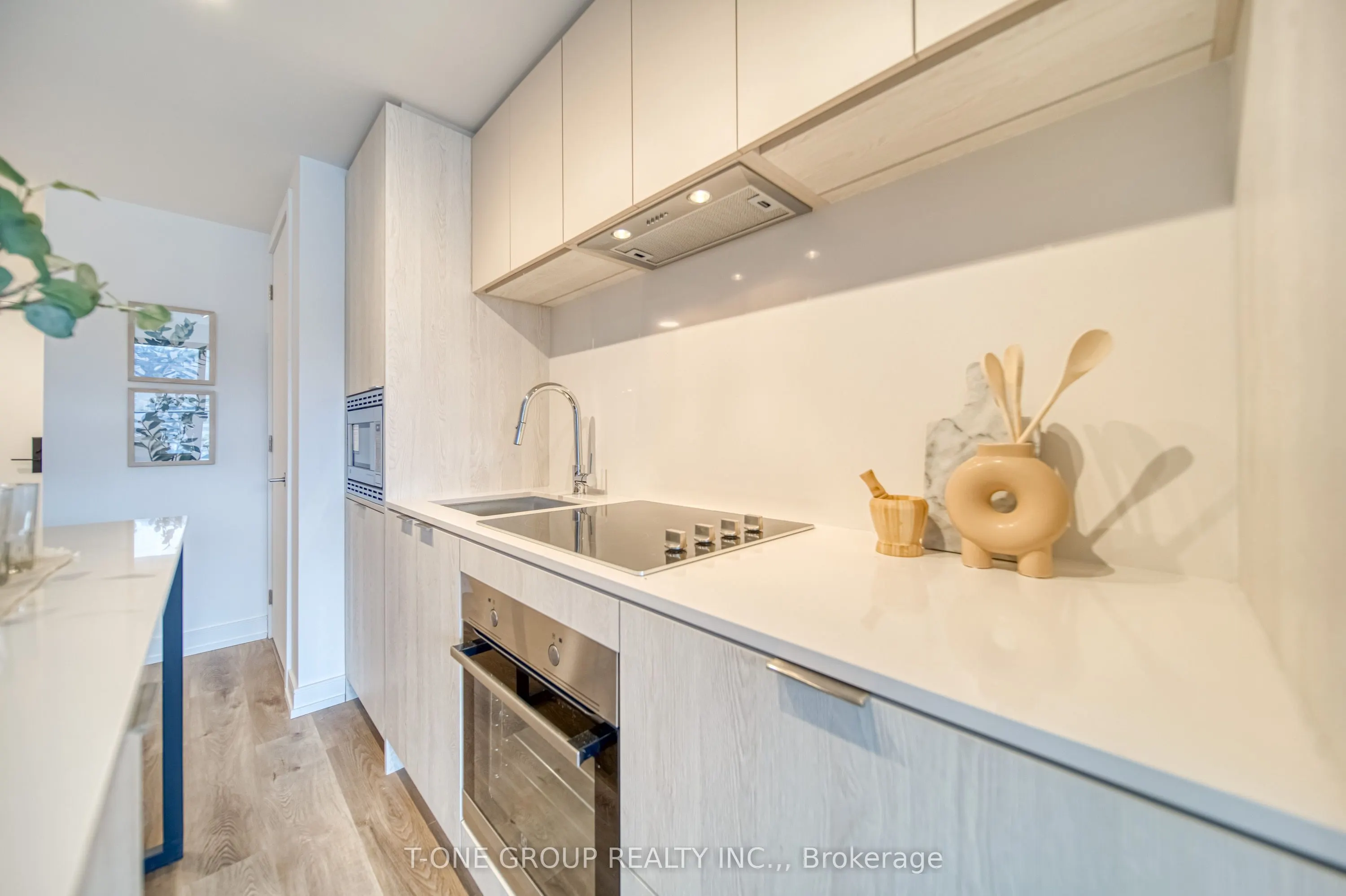 1 Jarvis Street, #910