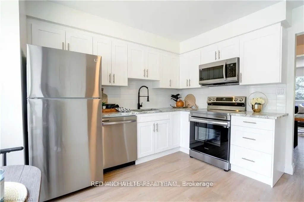 355 Sandringham Crescent, #UNIT-54