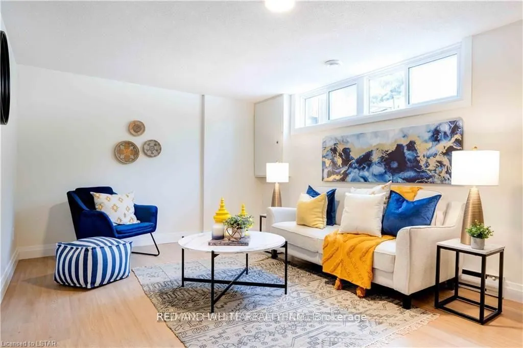 355 Sandringham Crescent, #UNIT-54