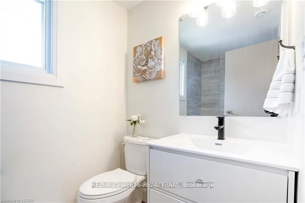 355 Sandringham Crescent, #UNIT-54